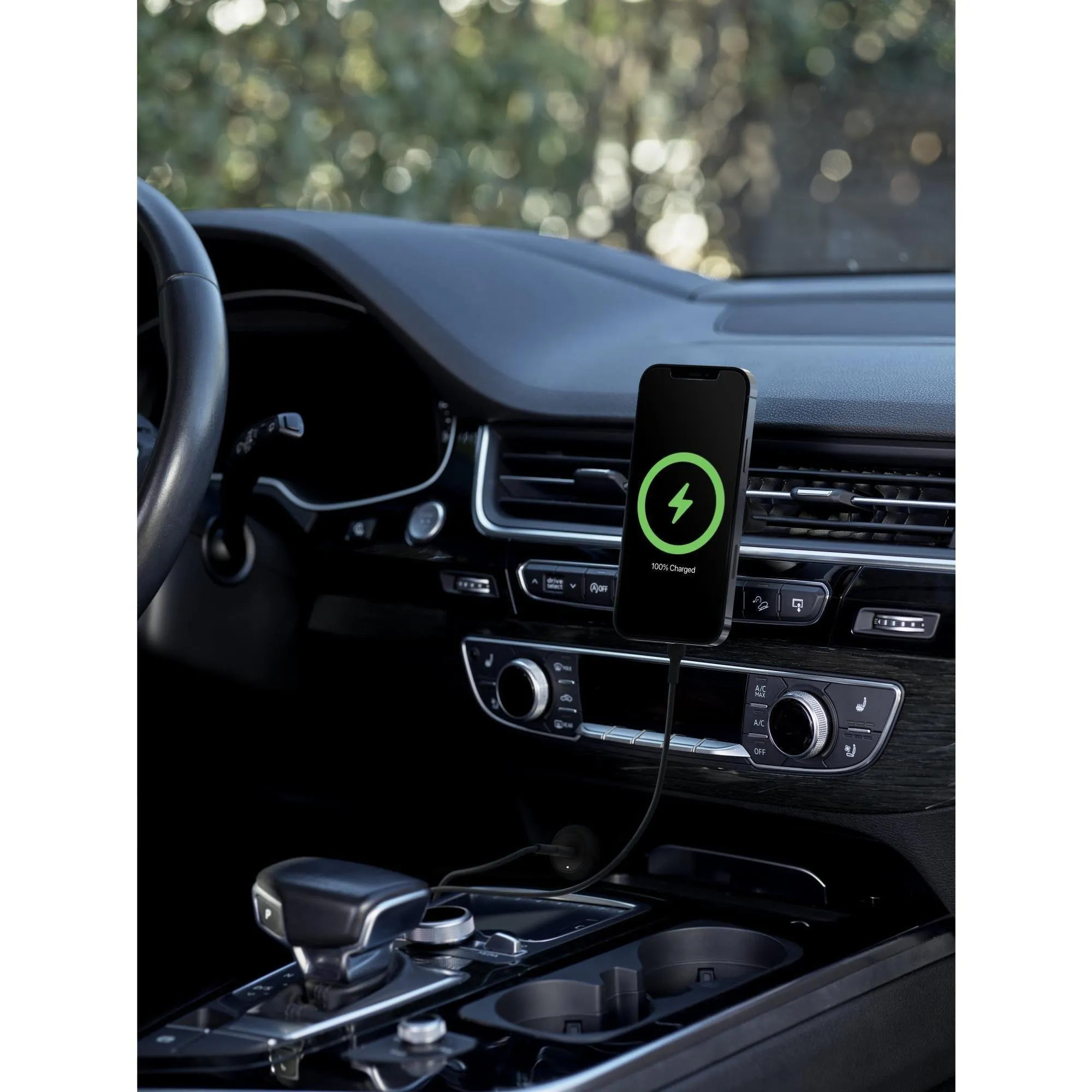 Belkin BoostUp Magnetic Wireless Car Charger for iPhone 14/13/12